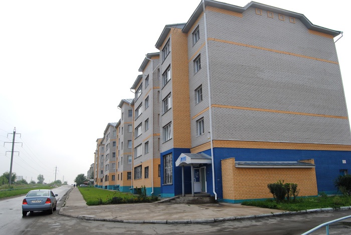 Doc22.ru Целая улица новых домов выросла в Новоалтайске за последние годы.
