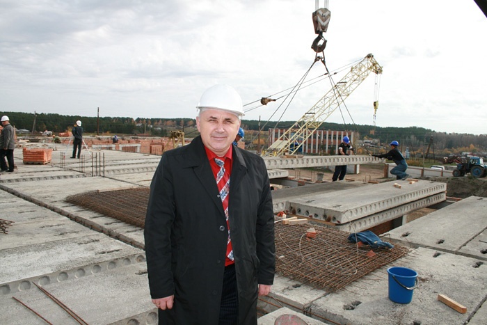 Doc22.ru Генеральный директор ОАО «Слава» руководит предприятием более двух десятков лет. 