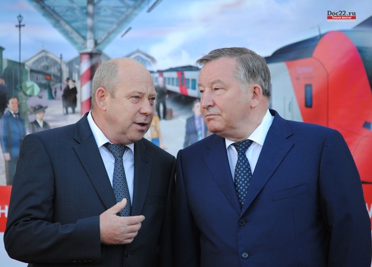 Карлин и Регер (слева) договорились сотрудничать еще три года.  Фото из архива Doc22.ru