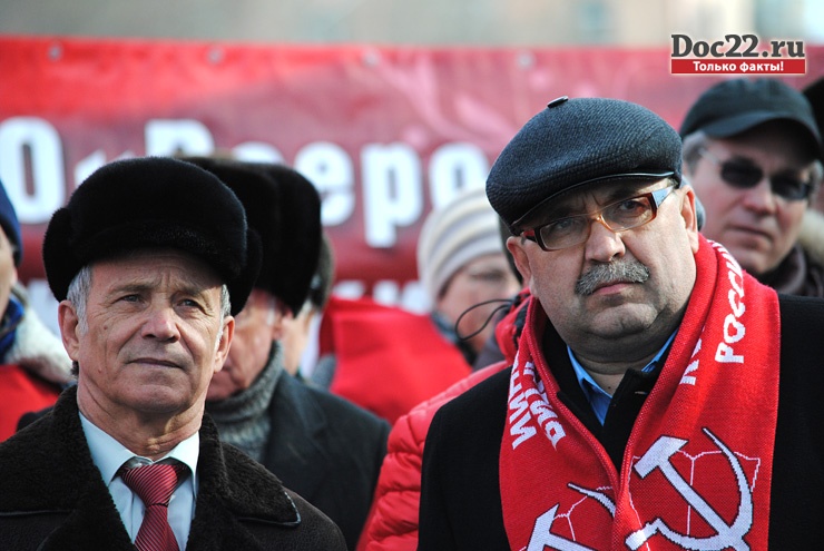Doc22.ru Сергей Юрченко (слева) и Андрей Сартаков не хотят рассказывать о судьбе пропавших народных денег, полагая, что это внутрипартийное дело.