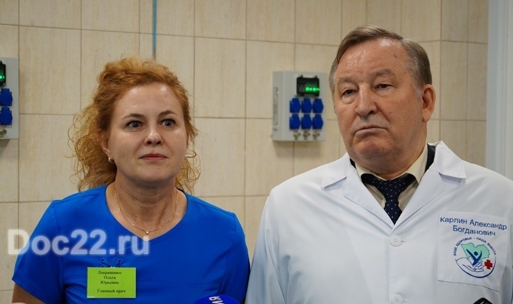 Doc22.ru Главврач больницы №8 Ольга Лаврененко рассказала Александру Карлину о планах модернизации медучреждения. 
