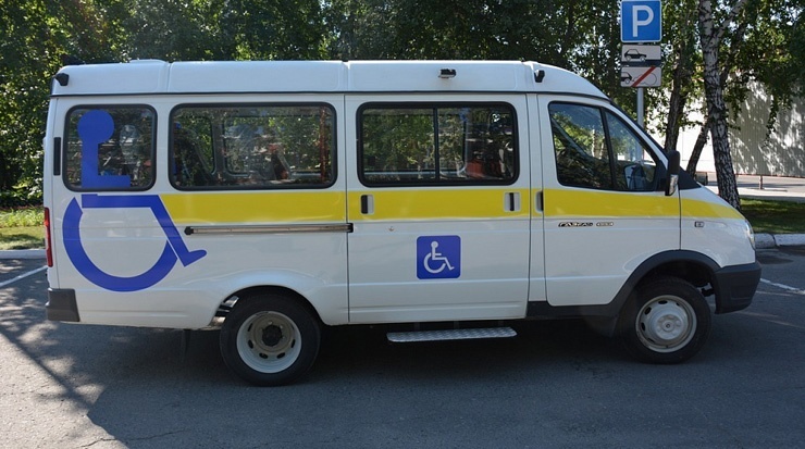 Doc22.ru За первое полугодие 2018 года служба социального такси в Барнауле предоставила около 1,5 тысяч услуг по перевозке инвалидов. Фото пресс-центра администрации Барнаула