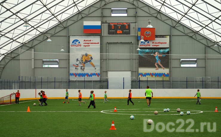 Doc22.ru Крытую ледовую арену в Бочкарях планируют превратить в круглогодичный хоккейный центр. 