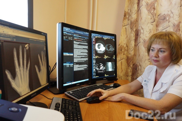 Doc22.ru Врач-рентгенолог Ирина Парфенова продемонстрировала работу телерадиологической системы.